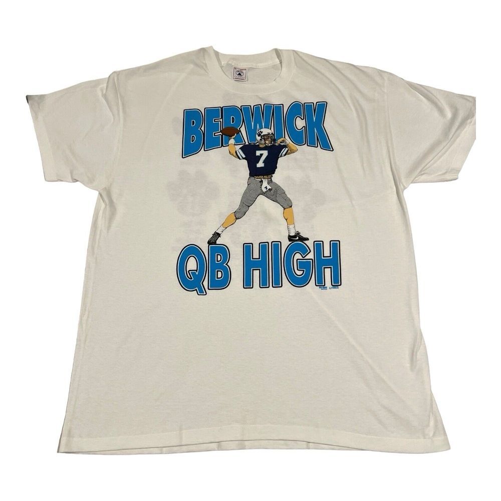 DELTA Vintage Berwick QB High Extreme Graphic Tee Shirt size XL Made In USA EUC
